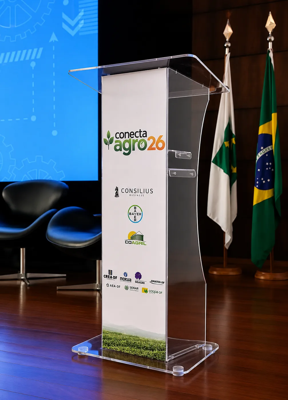 Púlpito em acrílico personalizado para o evento Conecta Agro, com logos dos patrocinadores