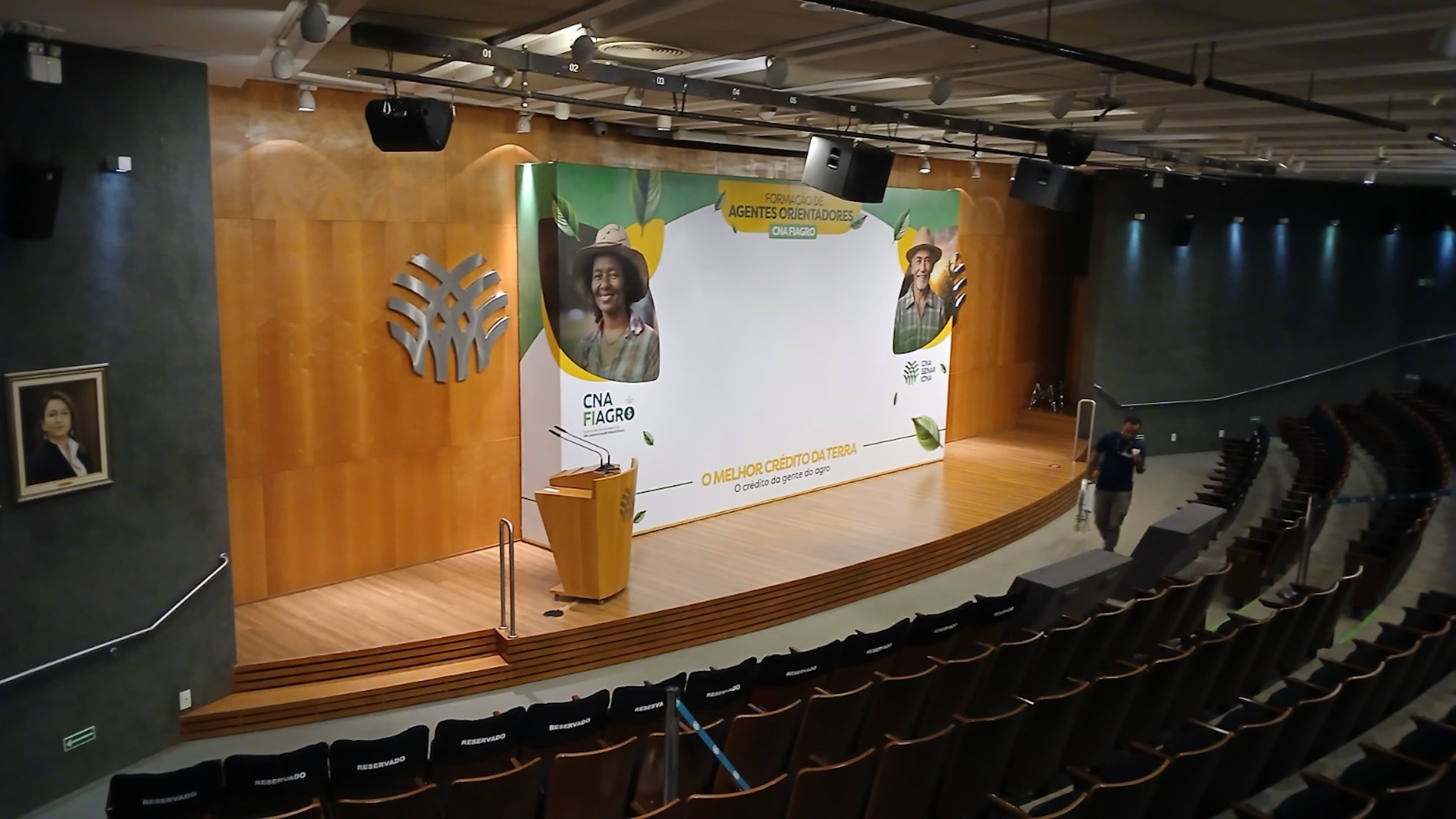 ngd nucleo grafico empresa backdrop boxtrus lona fosca palco cna fiagro